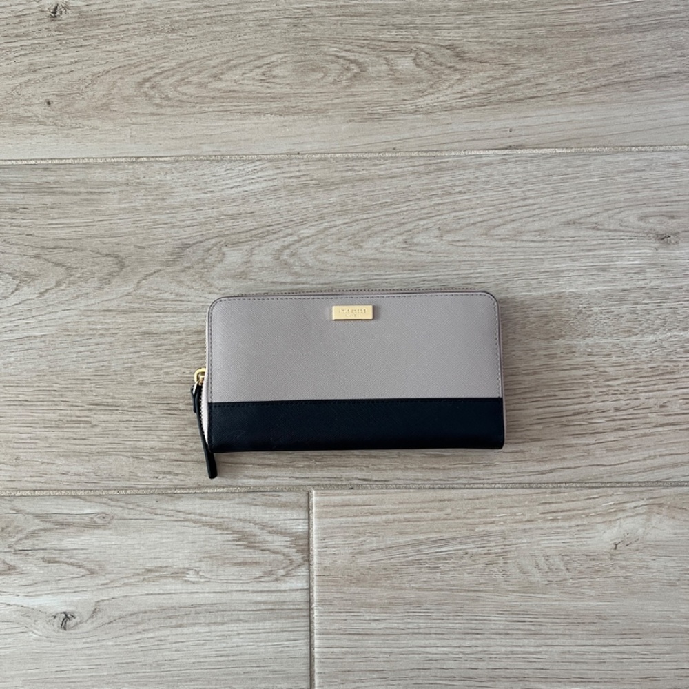 Kate Spade Long Zippered Wallet